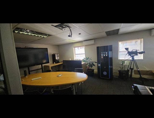 BUSINESS PROPERTY TO RENT IN HALFWAY GARDENS